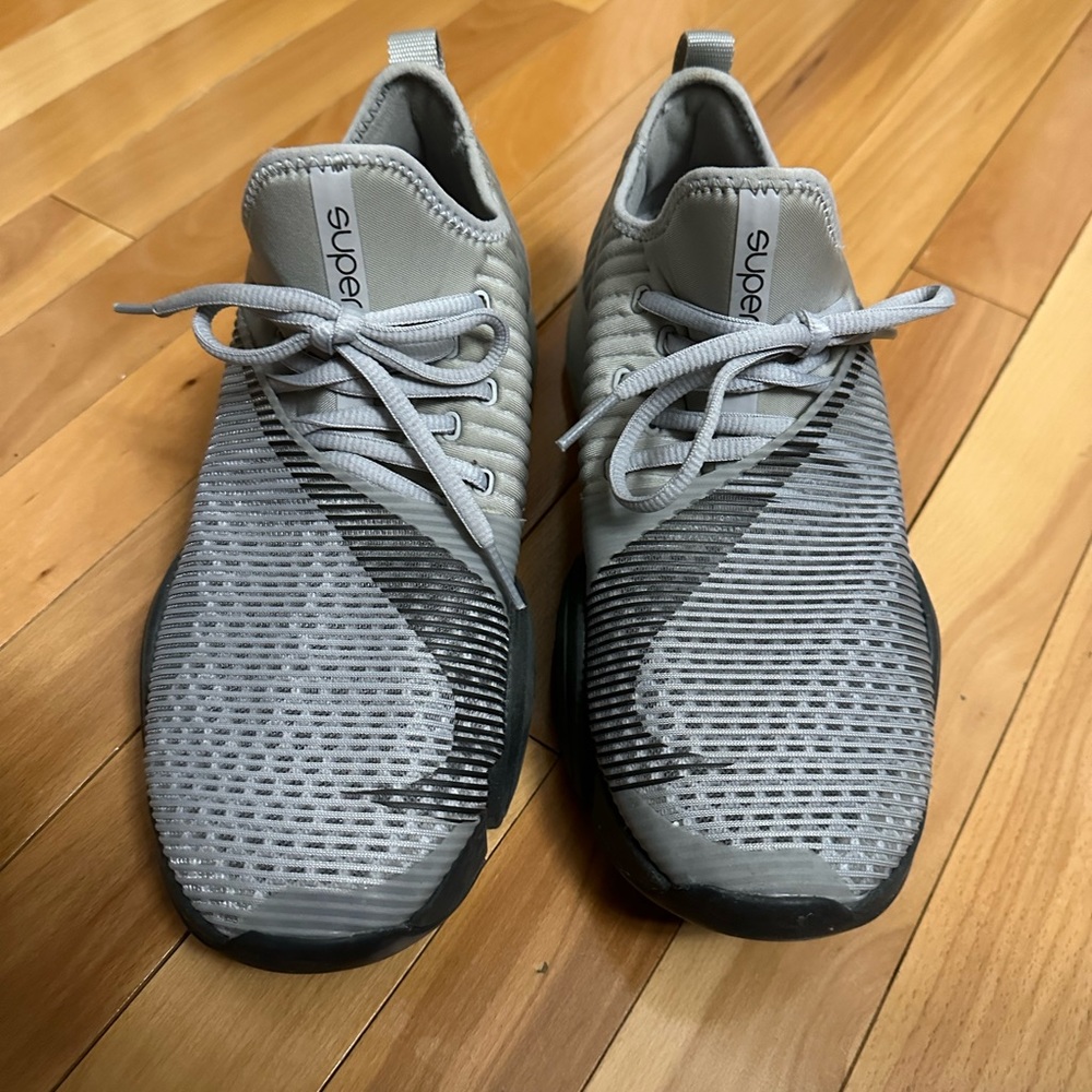 Nike cross training sneakers